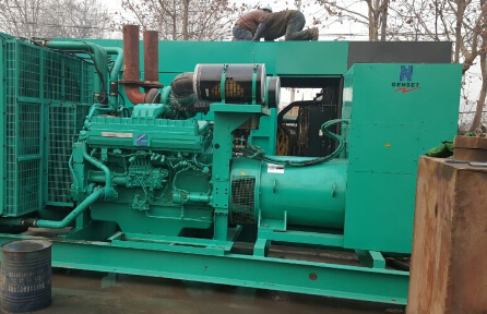 海兴发电机组如何判断水冷式机油散热器内部是否需要清洗？